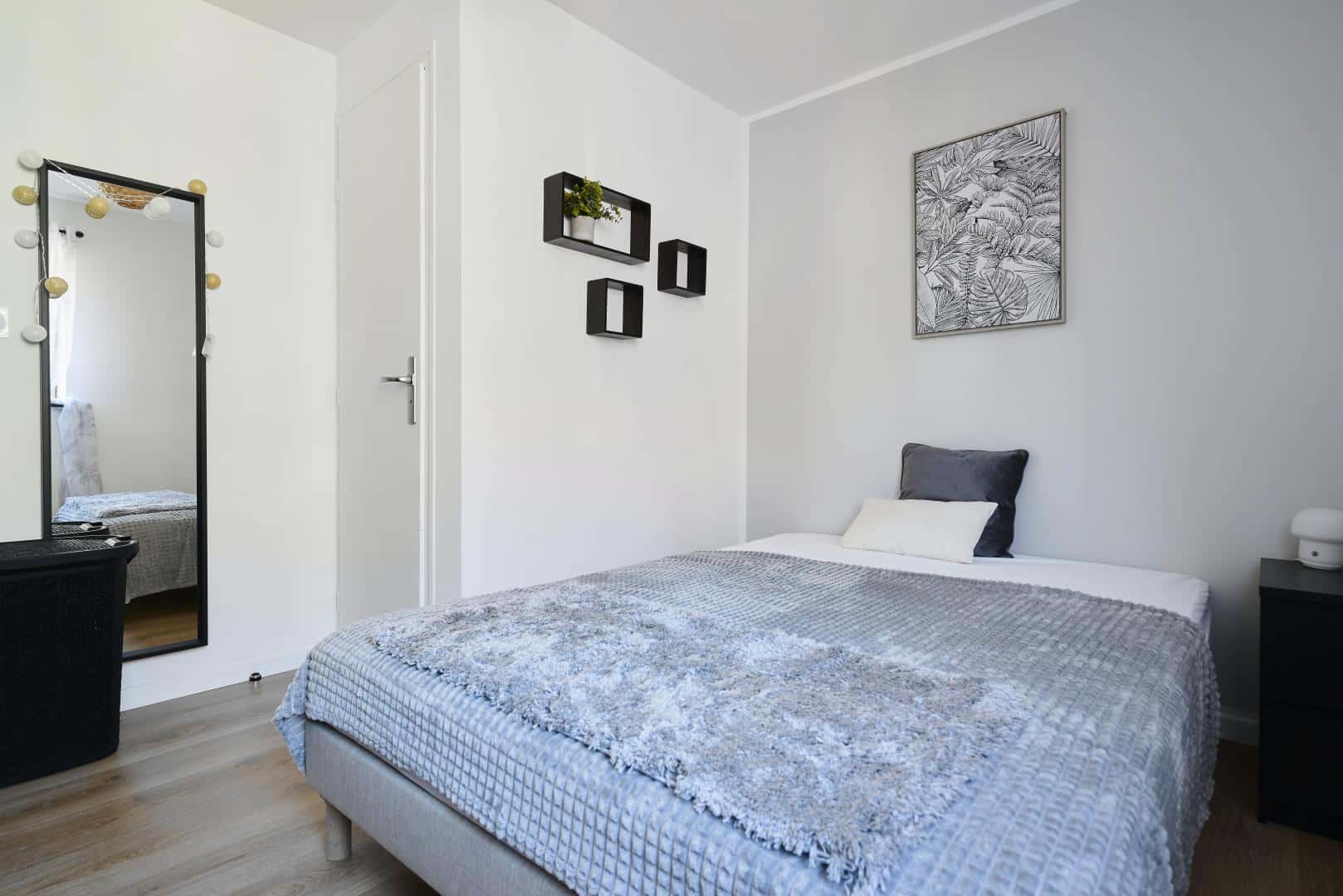 Chambre 2 - CONDE B