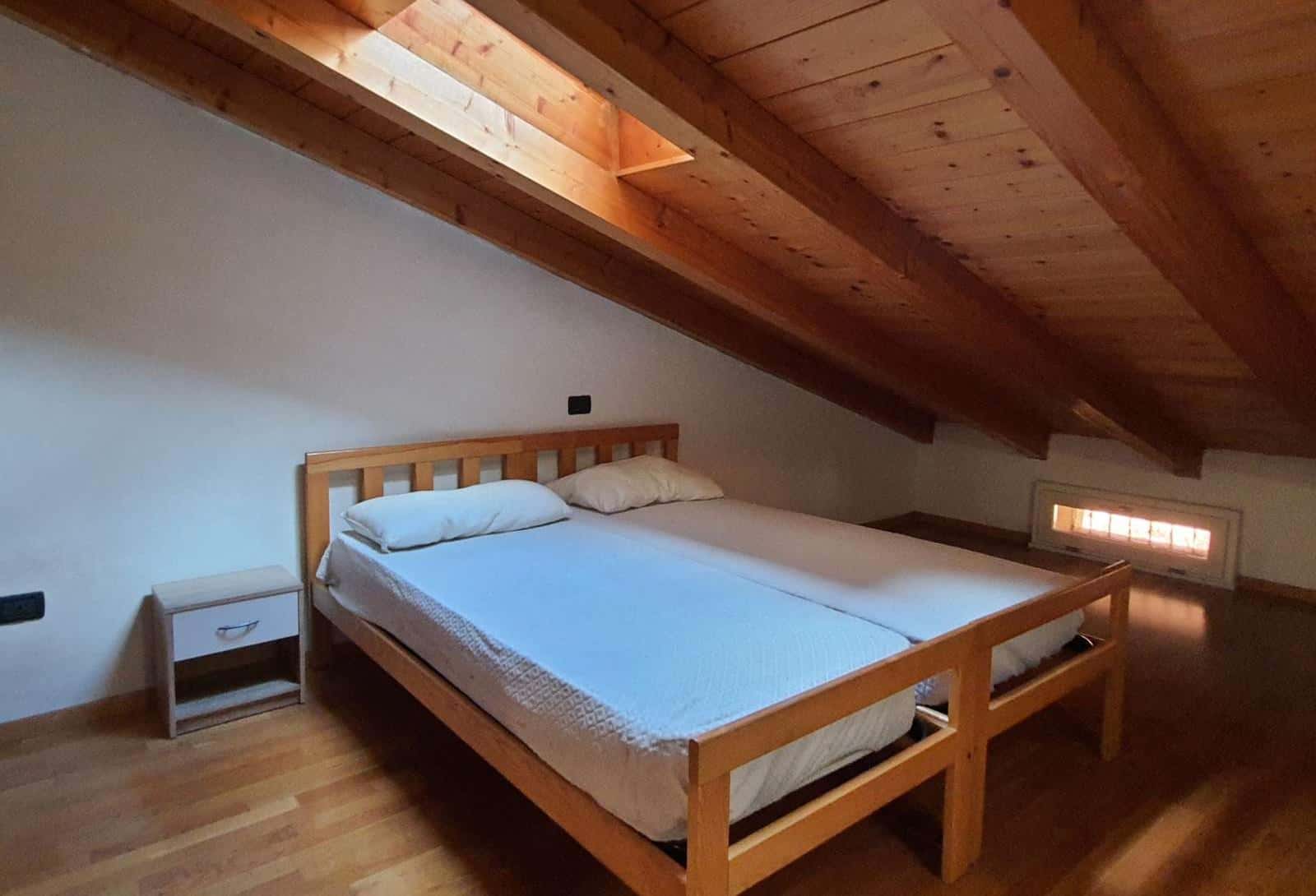 A17/S1 -  stanza con due letti uniti, elegante mansarda, Centro Storico, Trento
