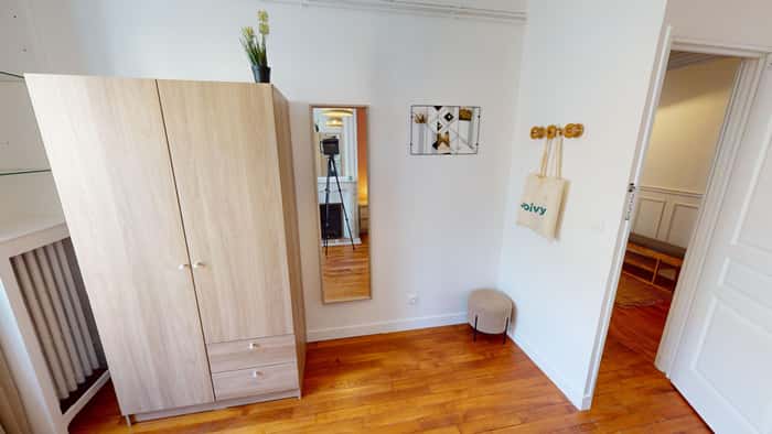 Listing photo thumbnail