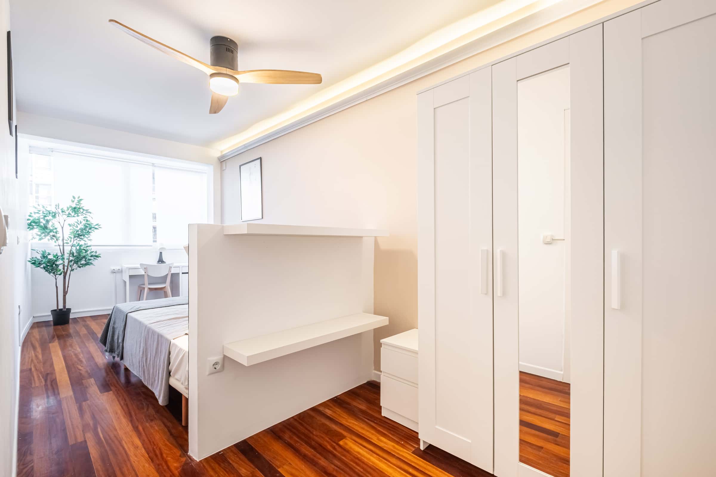 Zimmer in Rambla de Méndez Núñez, Alicante (Alacant) für 120 m² mit 6 Schlafzimmer