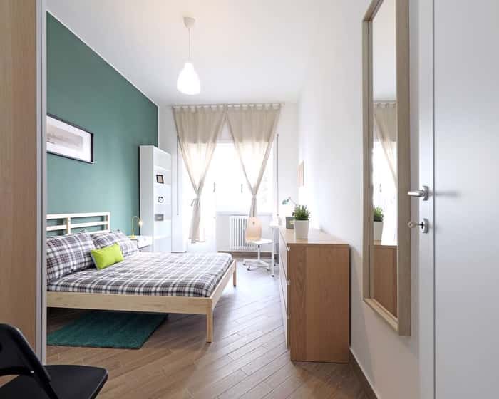 Listing photo thumbnail