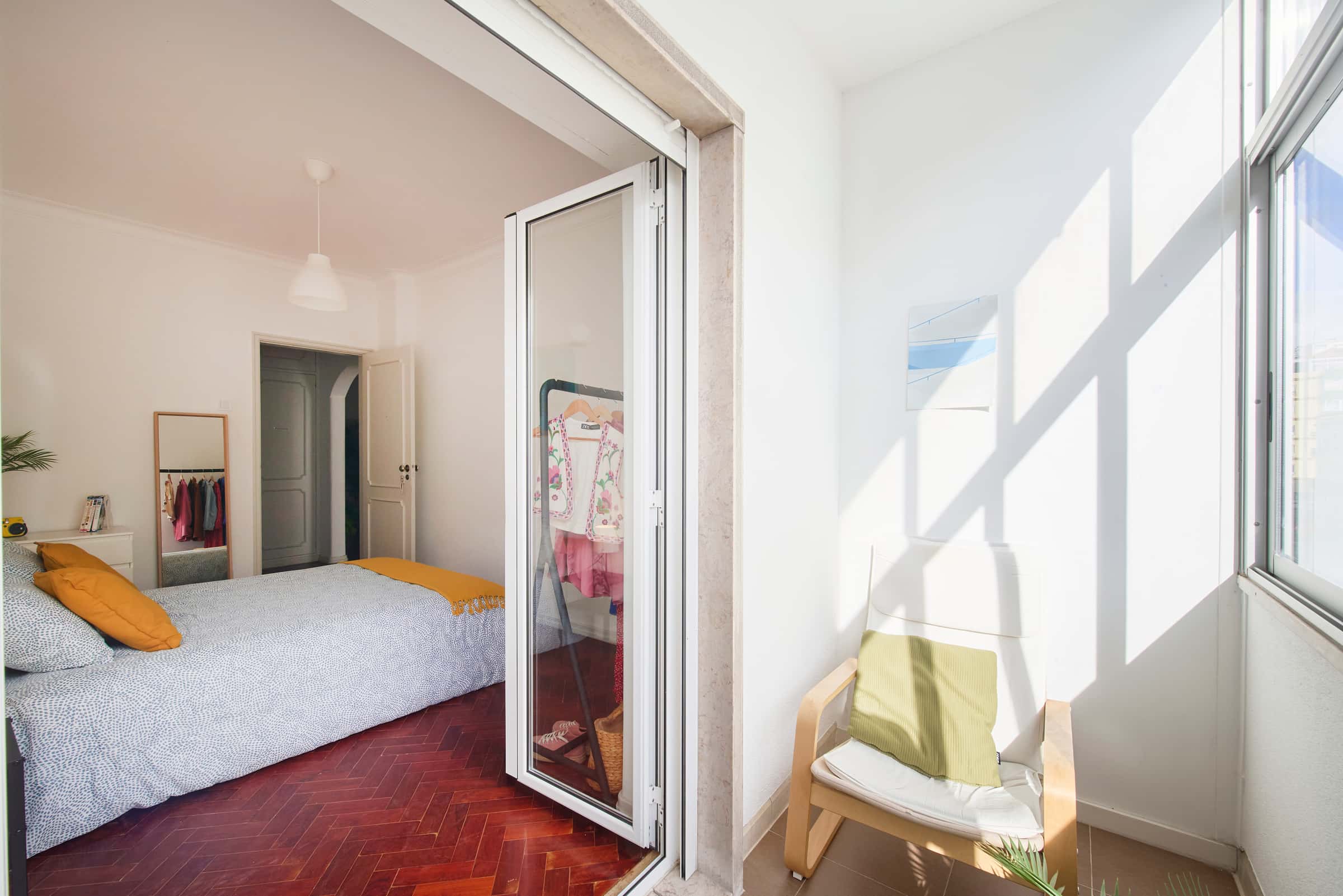 Bedroom in a 7-bedroom apartment in Lisbon - Room 6