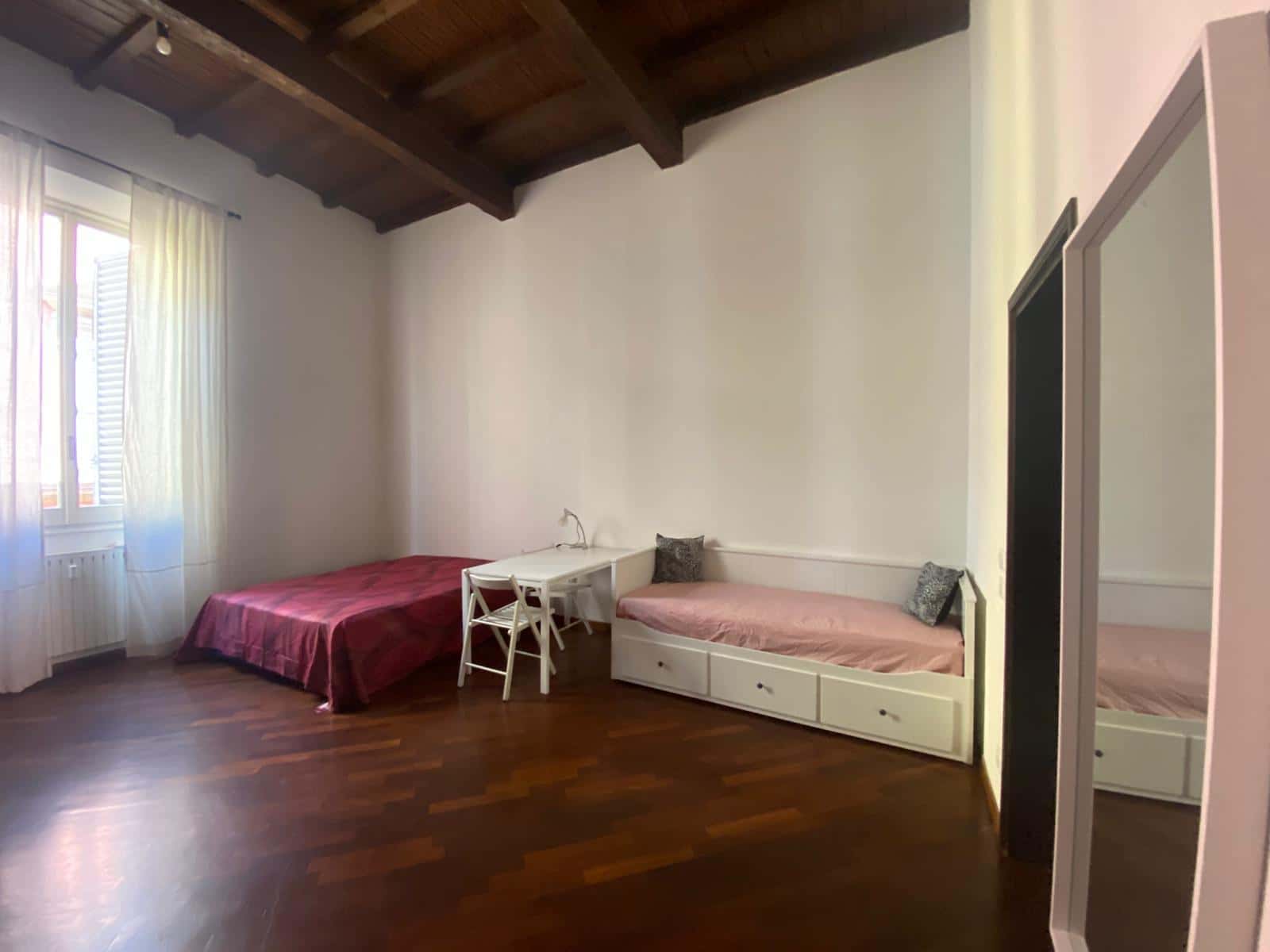 via Castiglione civico 18
