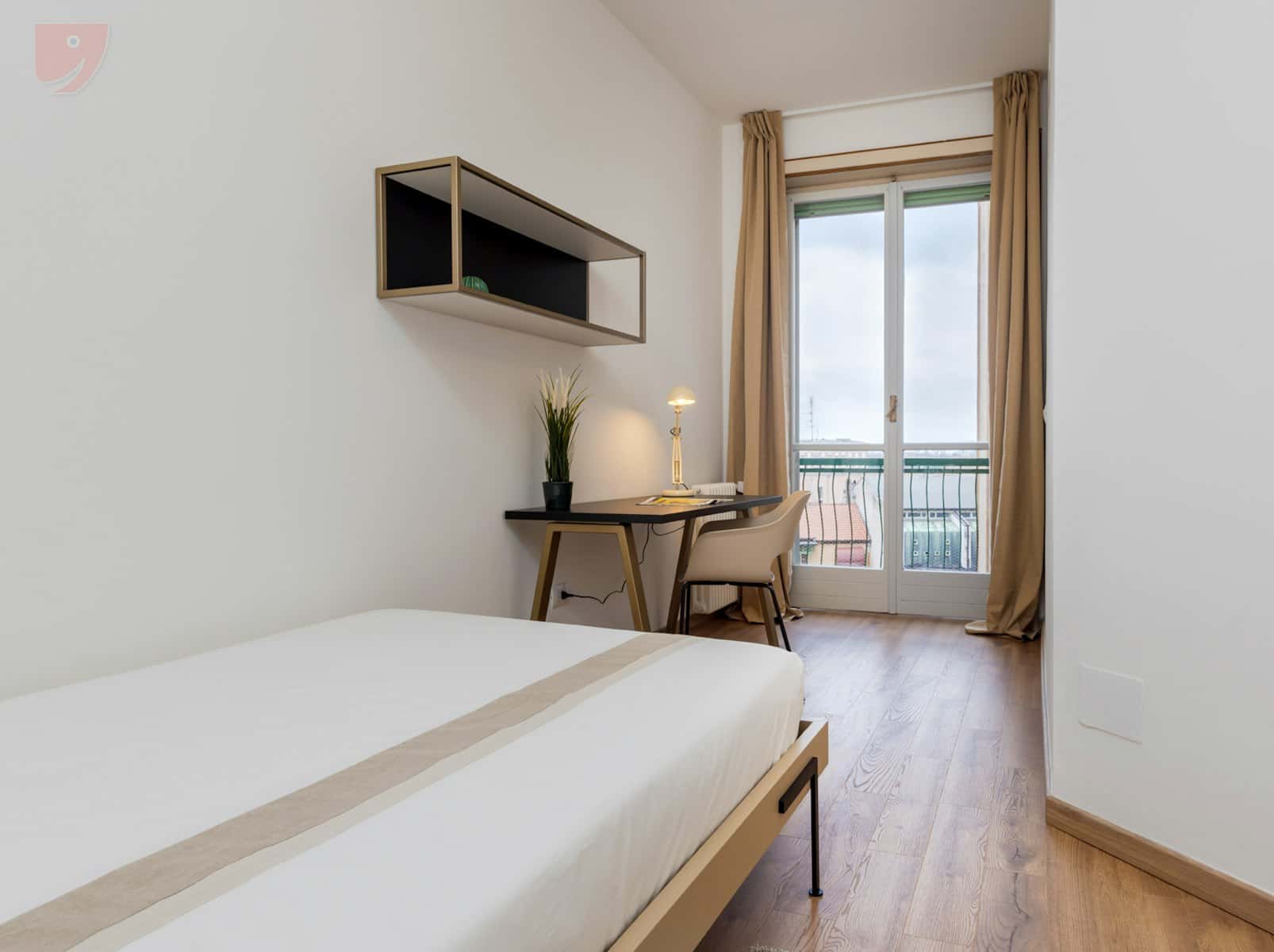 Stanza in Viale Cavour, Ferrara di 185 m² con 9 camere