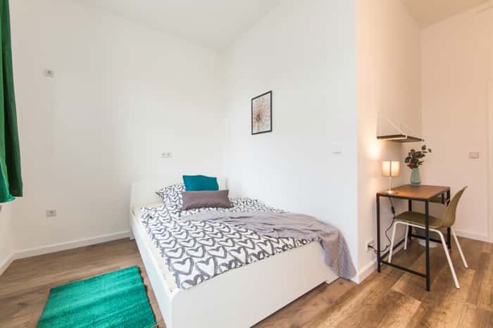 Listing photo thumbnail