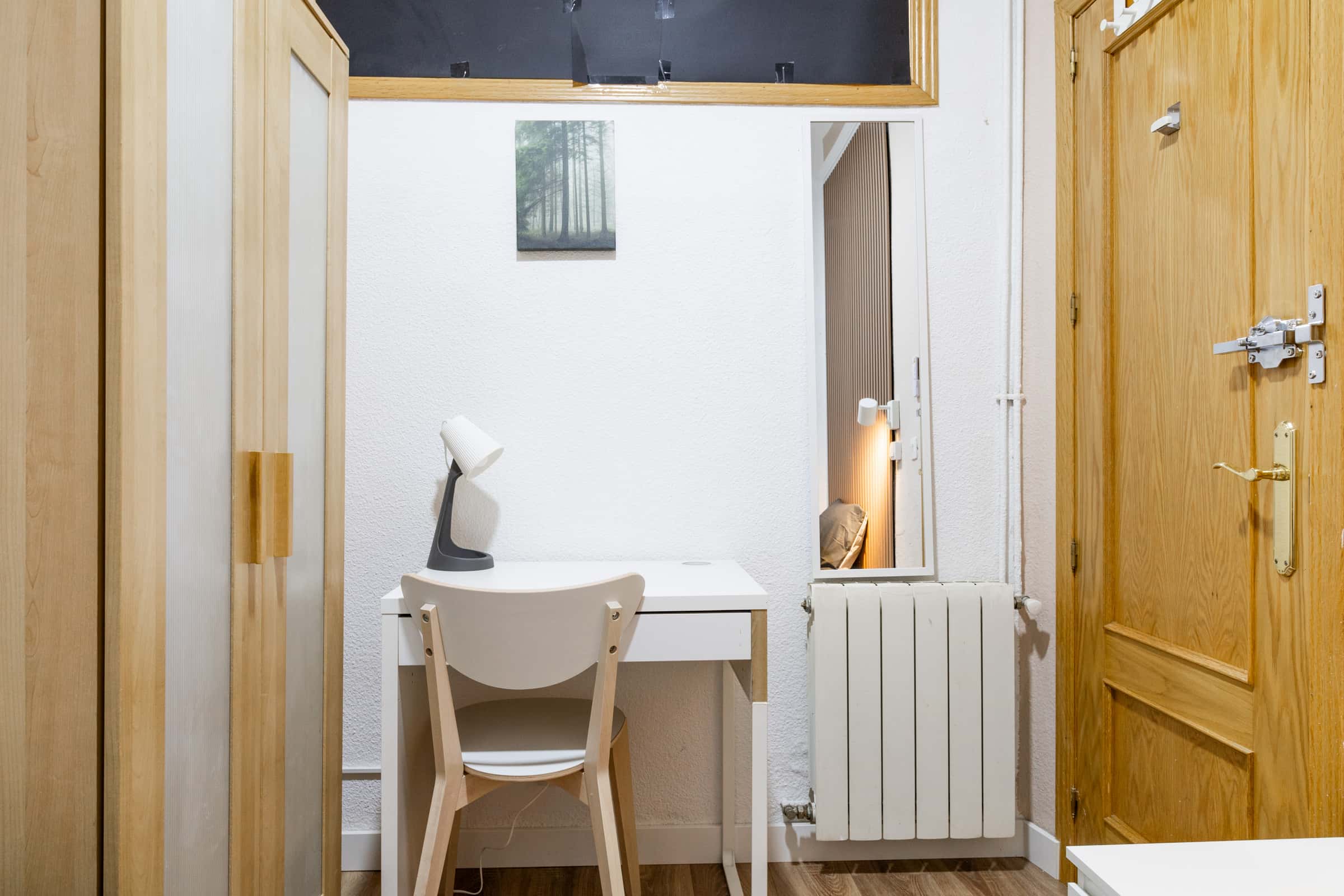 Zimmer in Calle de Bravo Murillo, Madrid für 80 m² mit 4 Schlafzimmer