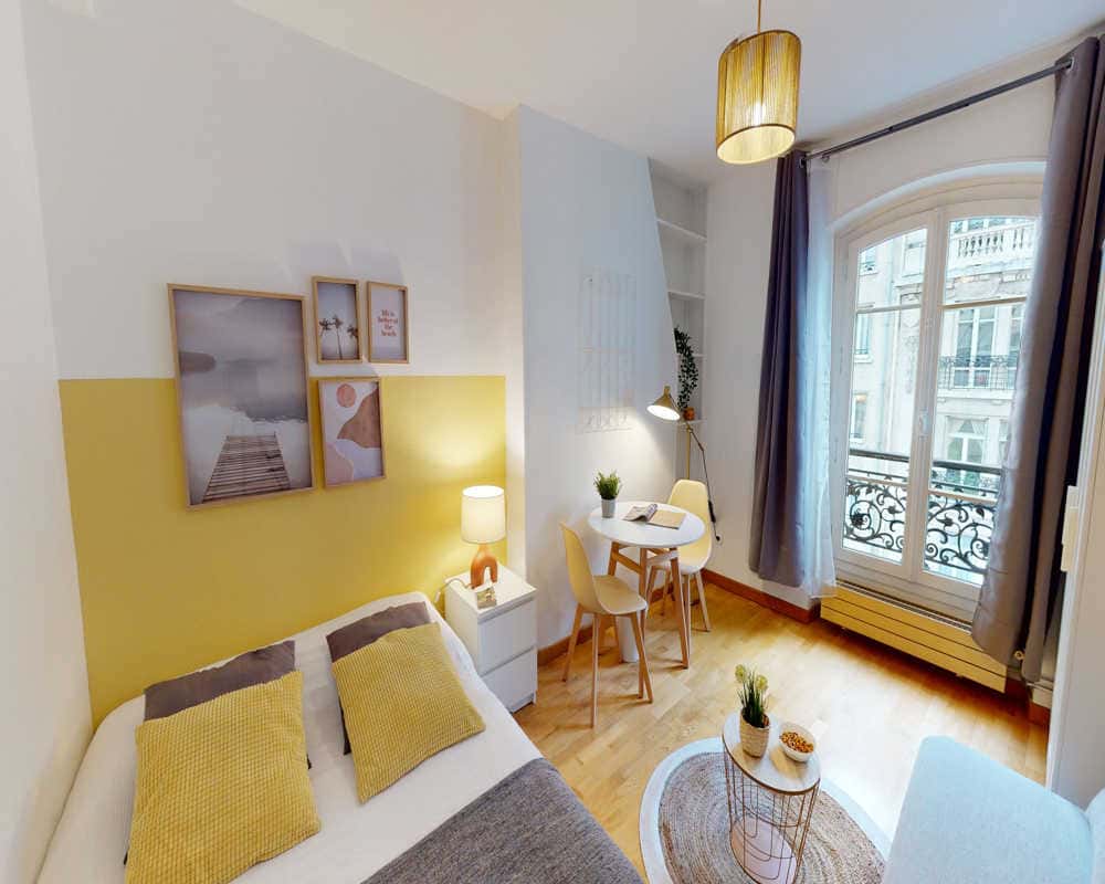 Chambre dans le rue de Passy