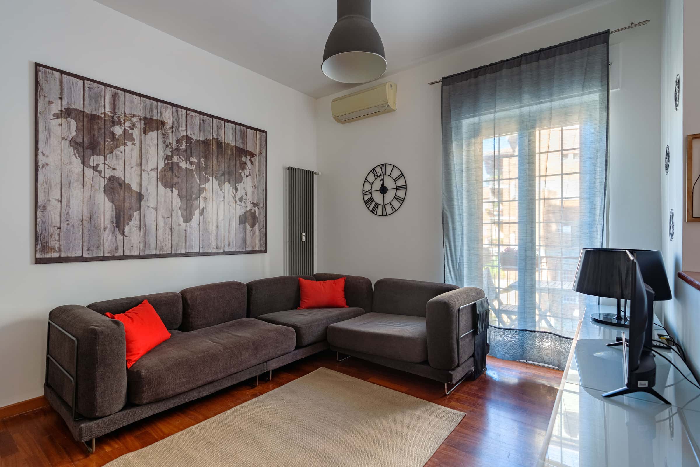 Apartamento em Via Luigi Corti, Roma para 65 m² com 1 quarto