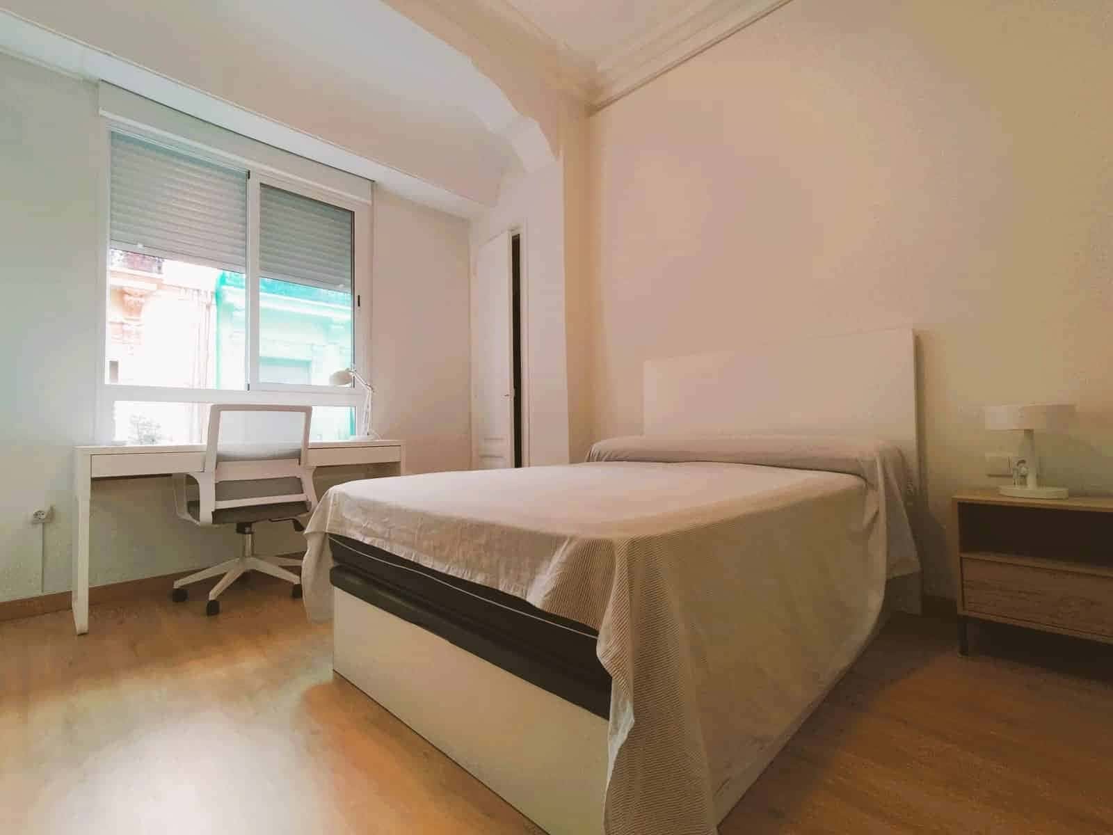 Habitacion privada en Carrer de l'Olivereta , Valencia