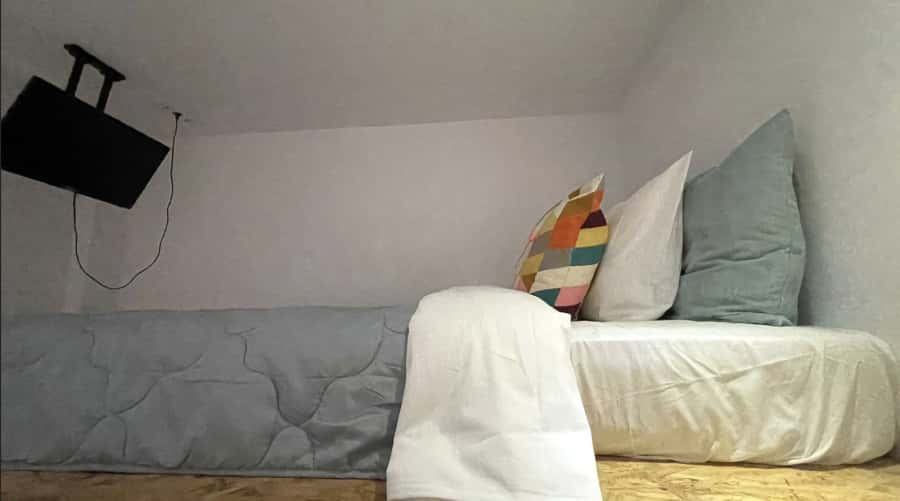 Habitación en piso de 3 habitaciones en Camins Al Grau