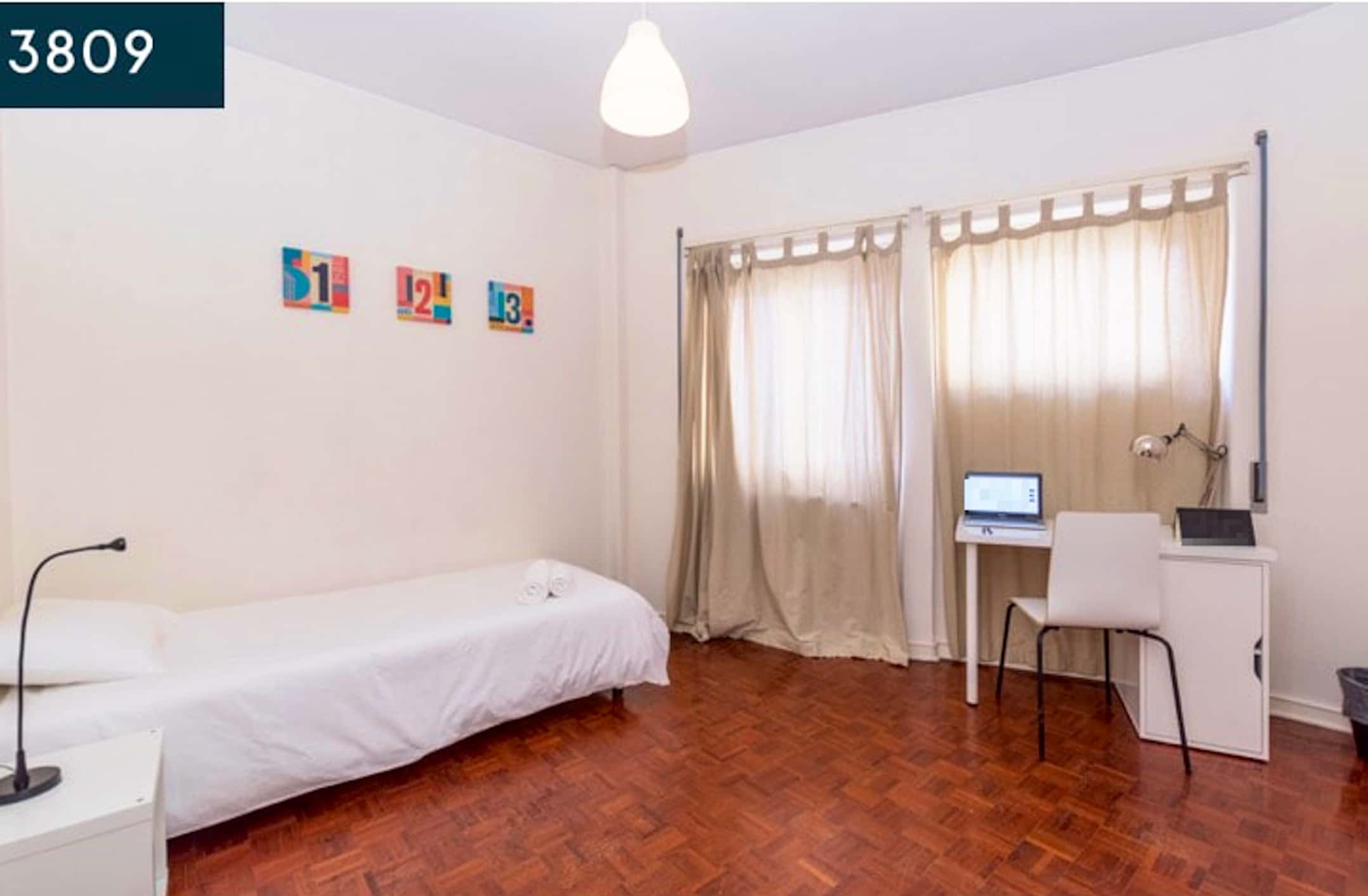 Rua do Pau de Bandeira (Students only)