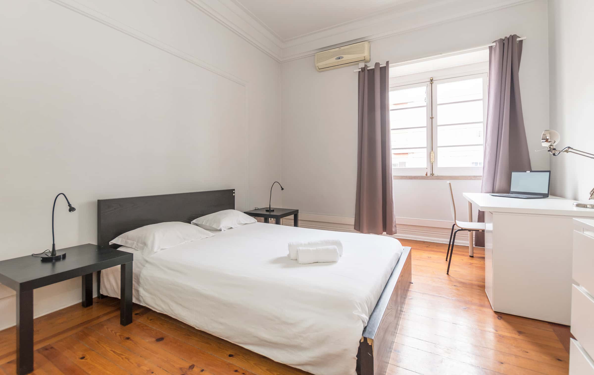 Avenida António Augusto de Aguiar (Students only)