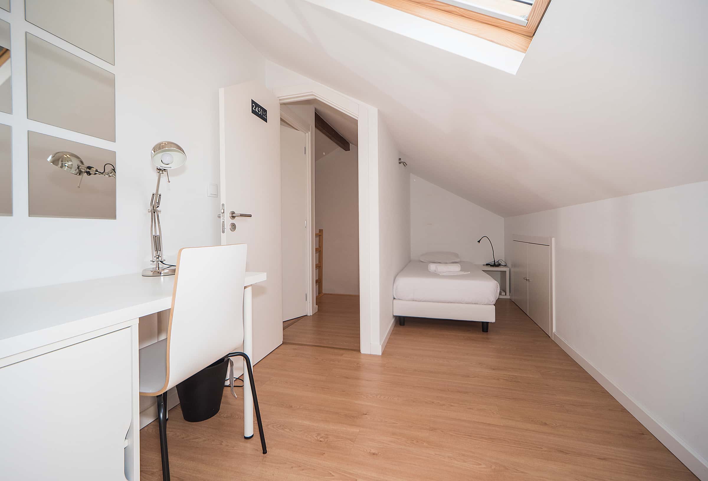 Estrada das Laranjeiras (Students only)