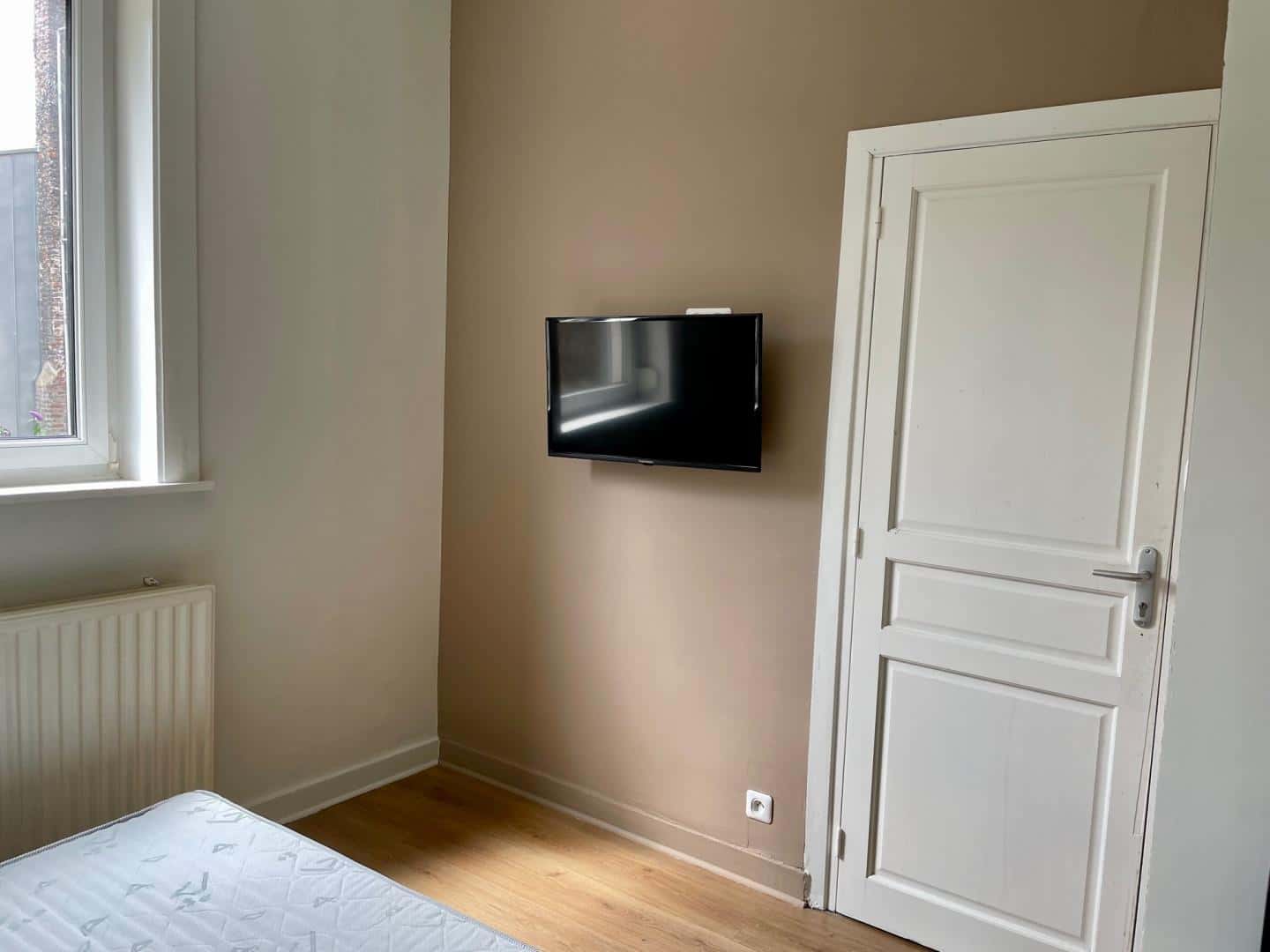 Chambre 2 - HOCHE L