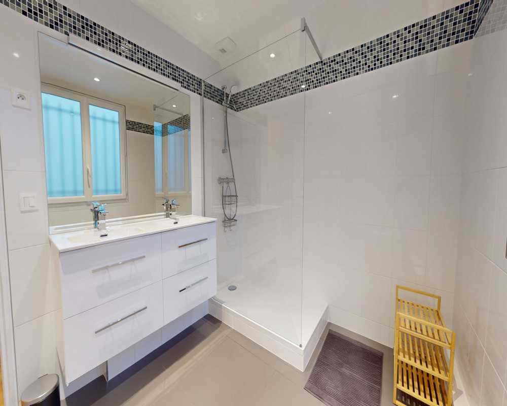 Chambre dans le Avenue de Montaigne