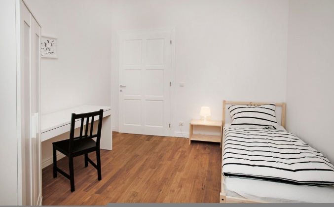 Listing photo thumbnail