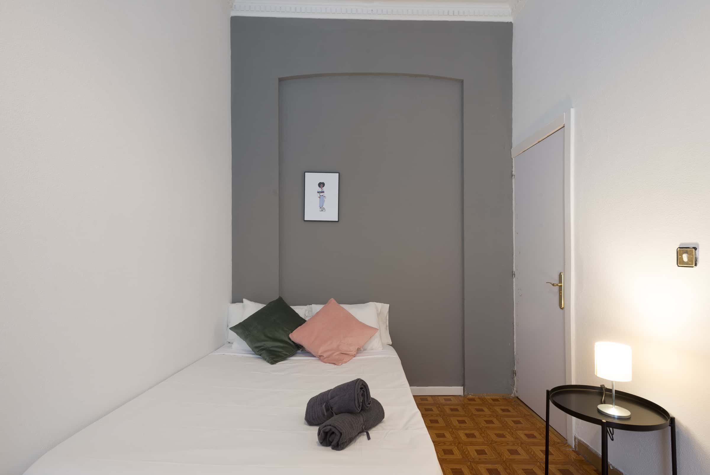 Habitación individual en Via Calle Jardines  º