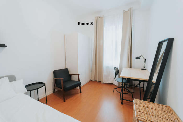 Listing photo thumbnail