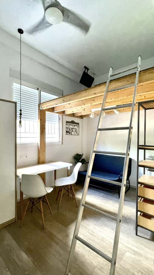 Habitación en piso de 3 habitaciones en Camins Al Grau