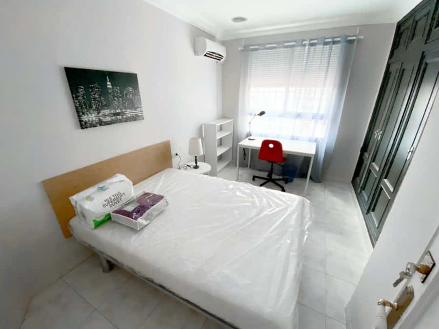 Habitación en piso de 4 habitaciones en Russafa