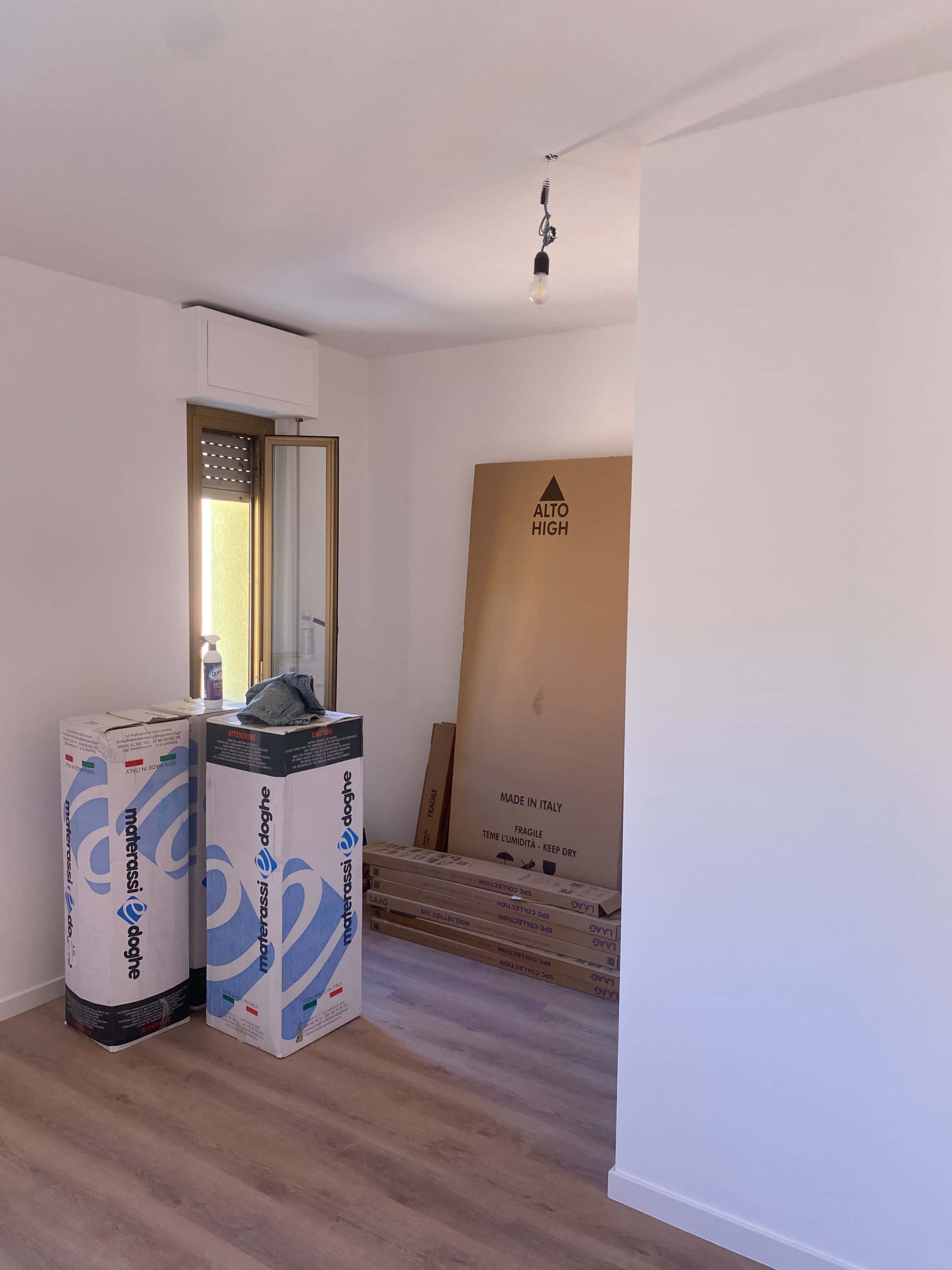 Room in Via Cascina Barocco, Milano for 102 m² with 5 bedrooms