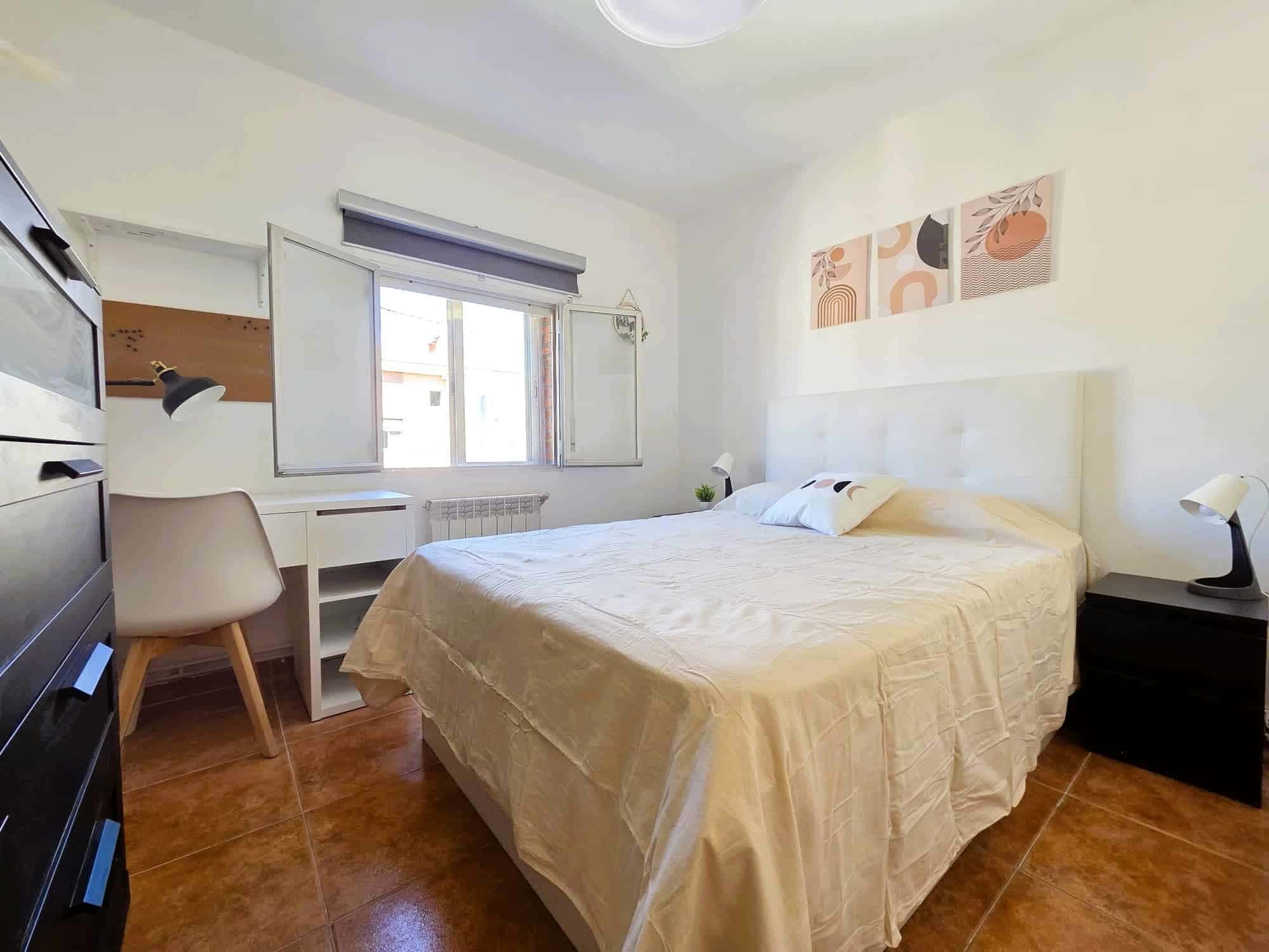 Habitacion privada en Vélez Málaga , Madrid