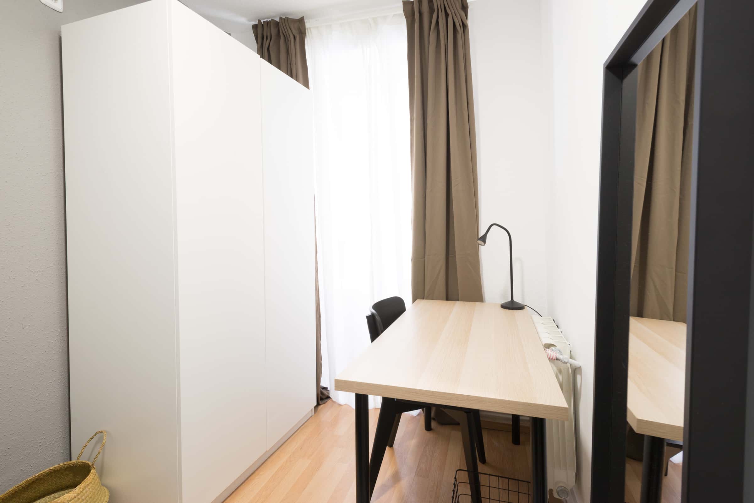 Habitación individual en Via Calle Cedaceros  °