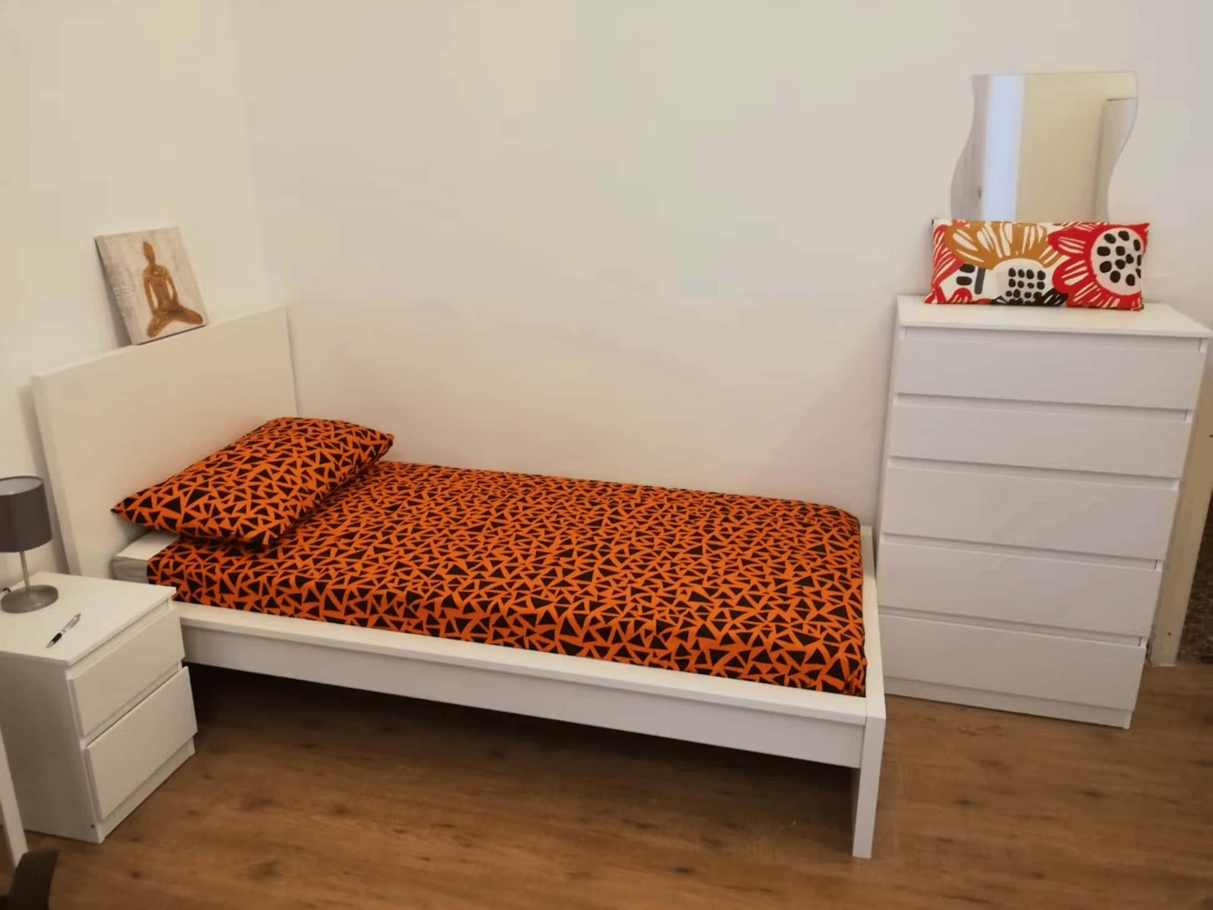 Single room Genoa, 7 beds — photo 5