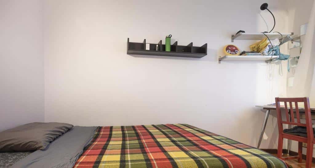 Quarto em Corso San Gottardo, Milano para 68 m² com 2 quartos