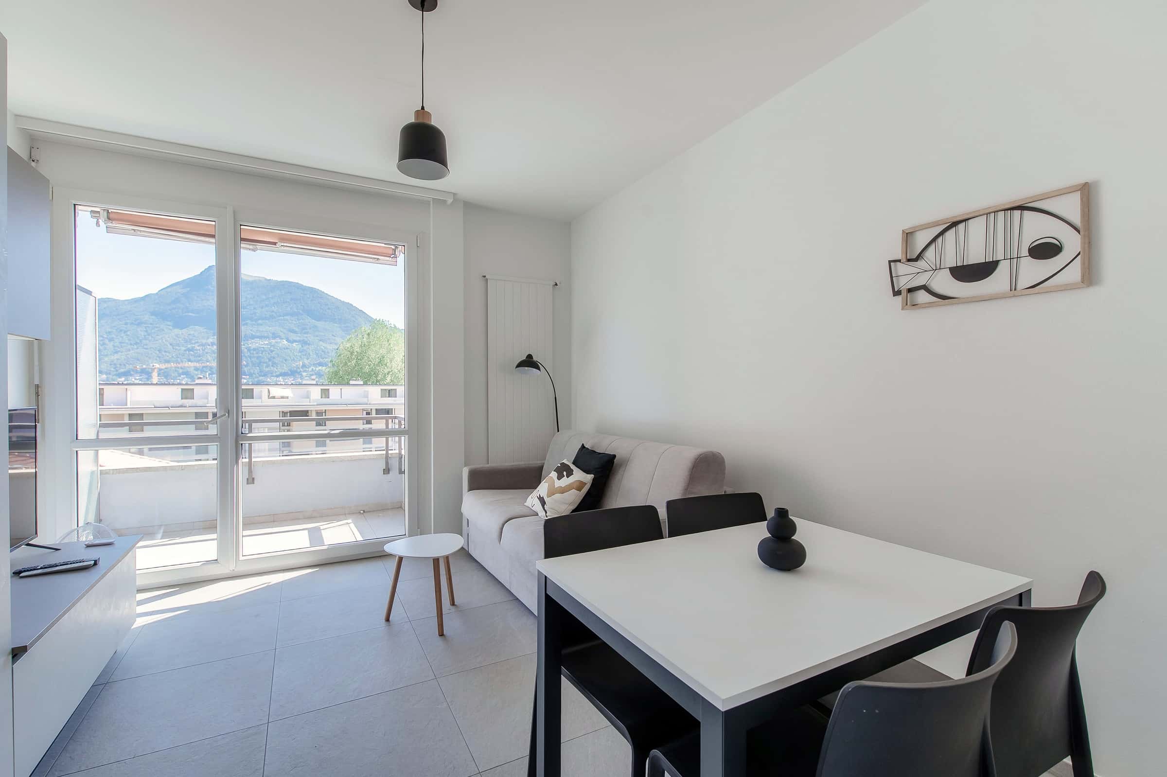 STUDIO BESSO 31 - Studio moderno a pochi passi dalla stazione di Lugano