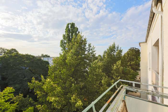 Listing photo thumbnail