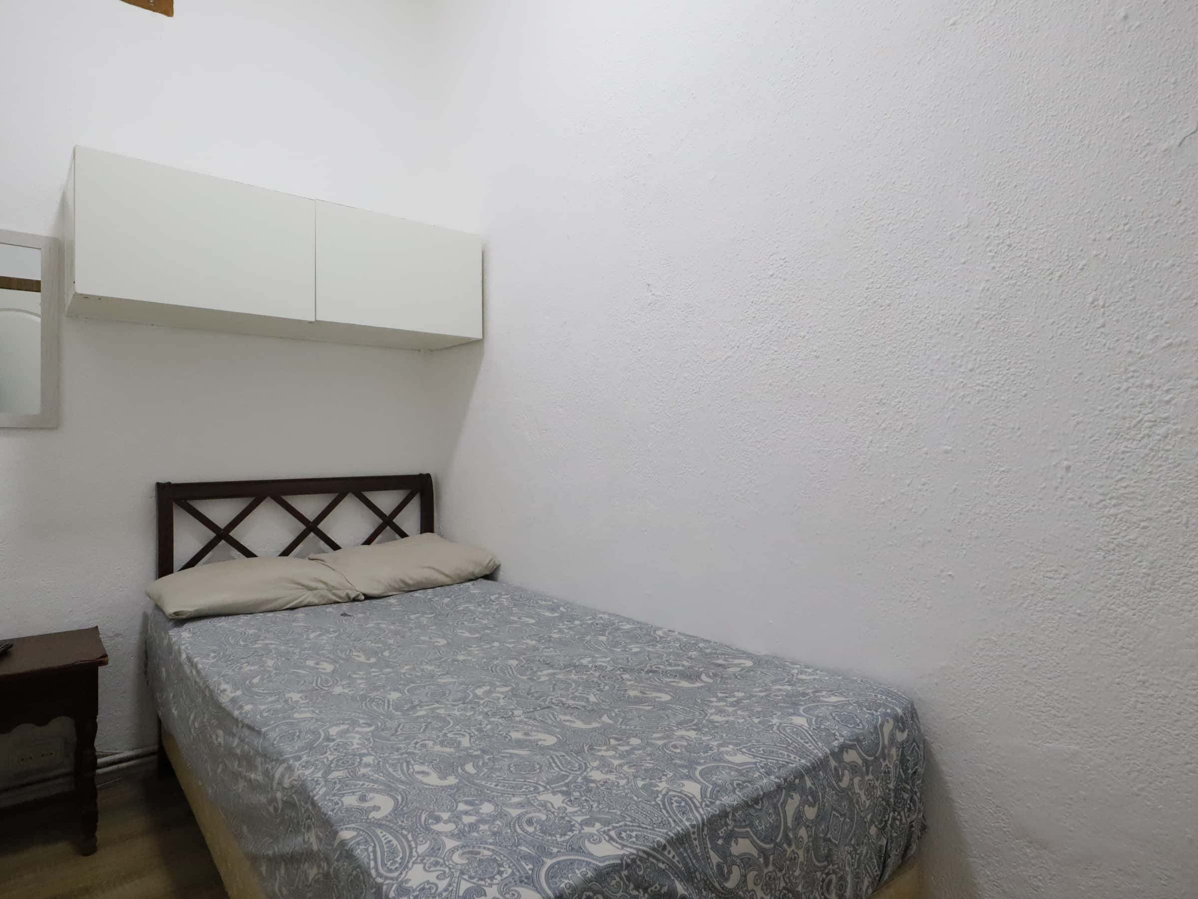 private room Calle Escorial