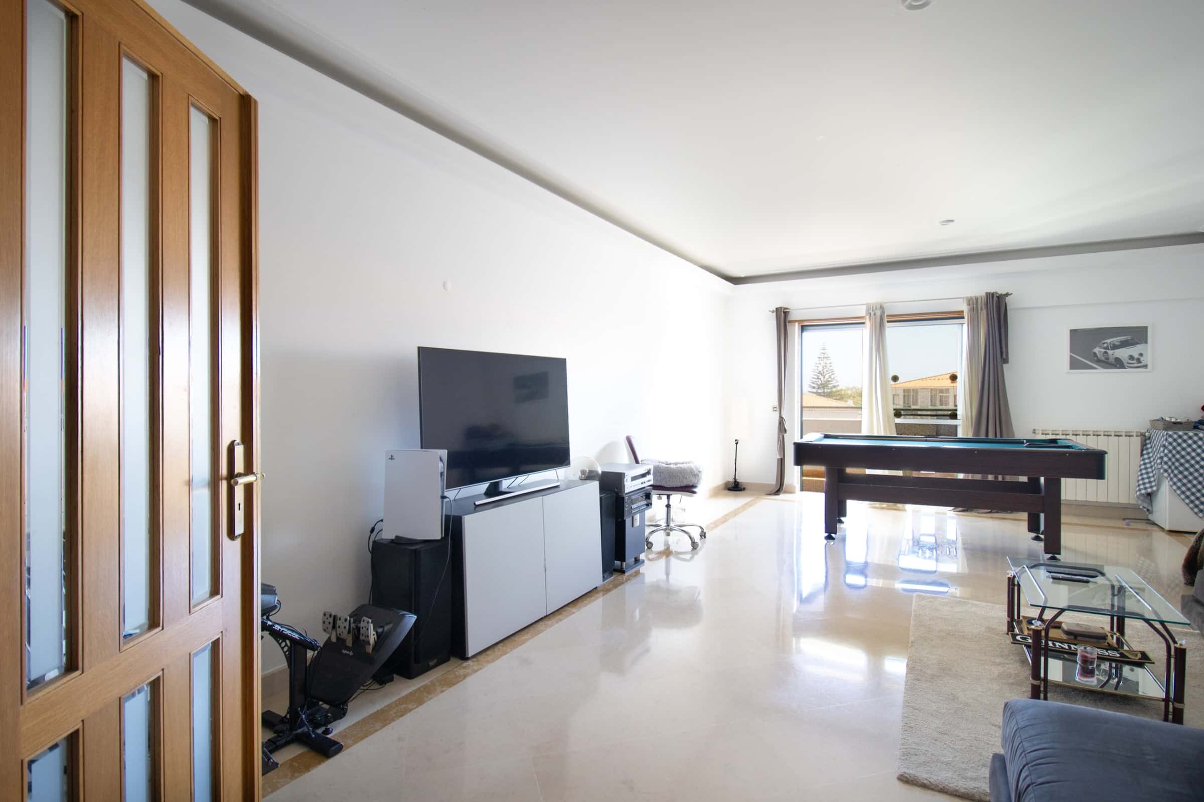 Apartment in Rua Negage, Parede with 134 m² and 2 bedrooms