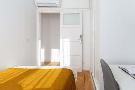 Room 4 - Calle del Doctor Drumen, 6