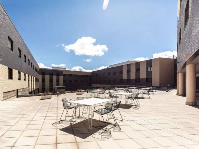 Listing photo thumbnail