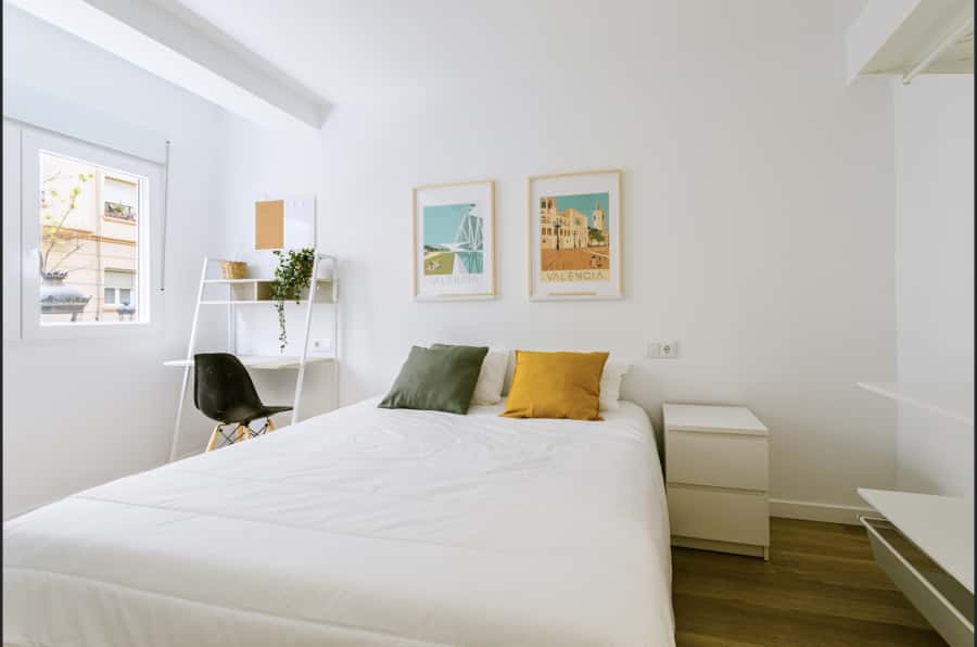 Habitación en piso de 4 habitaciones en La Petxina