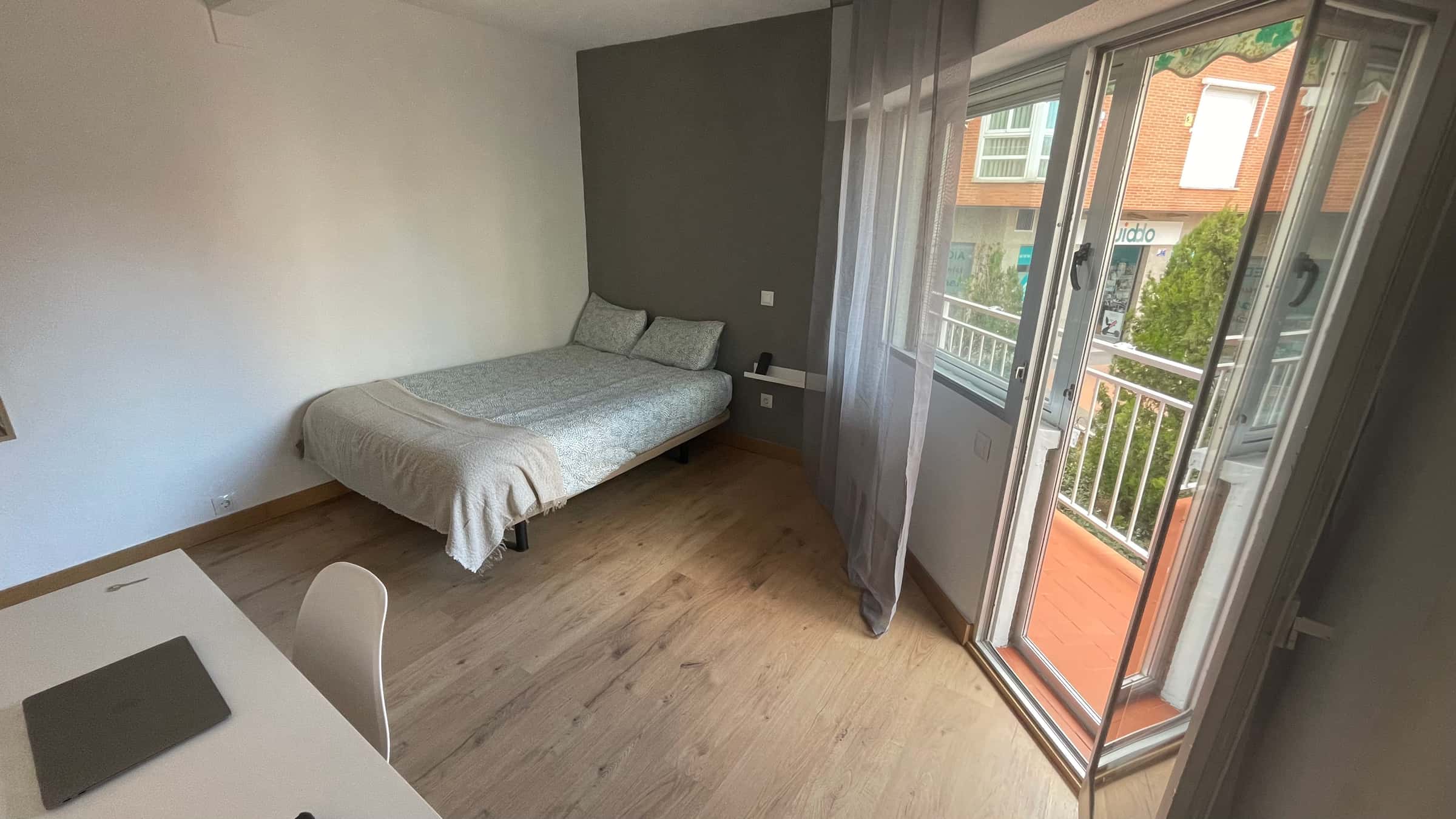 Habitación 4 con terraza privada Getafe – Calle Polvoranca
