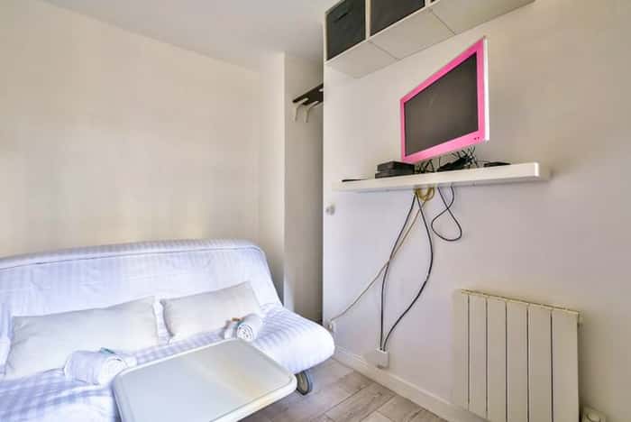 Listing photo thumbnail