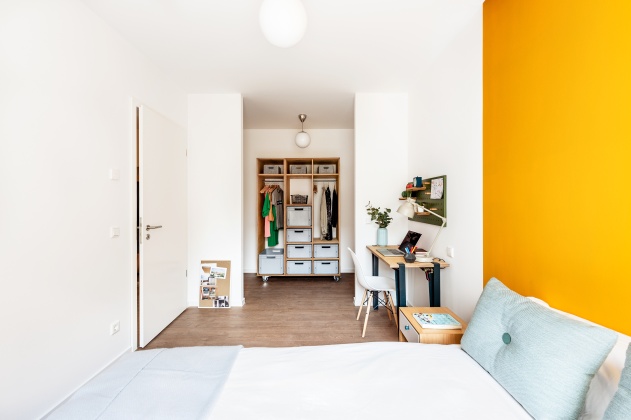 Listing photo thumbnail