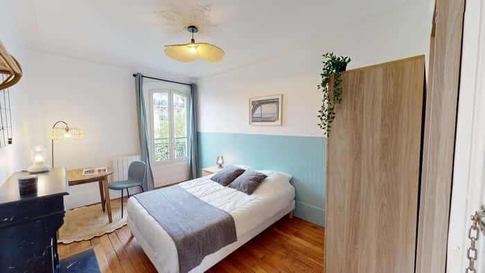 Listing photo thumbnail