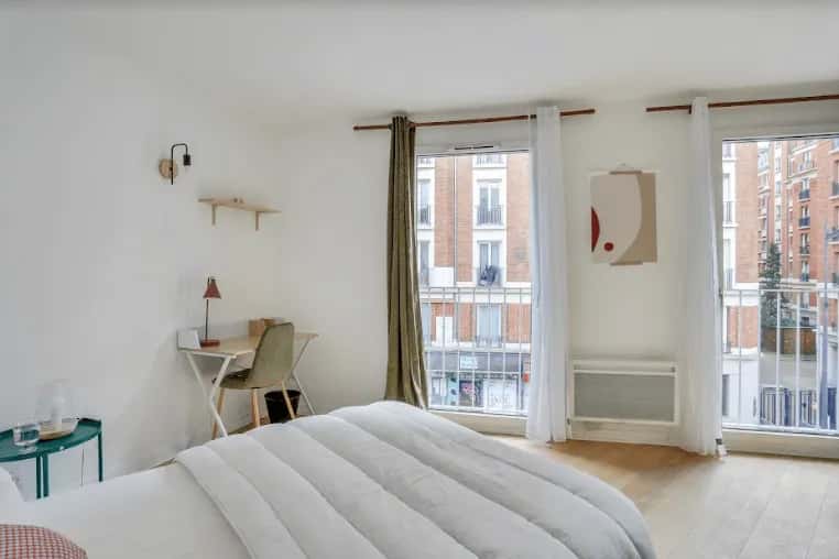 Room in Rue de Belleville, Paris for 54 m² with 2 bedrooms