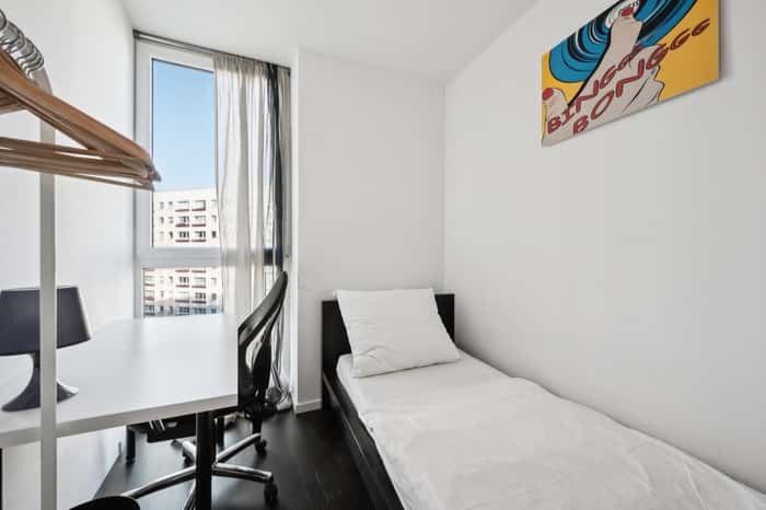 Listing photo thumbnail