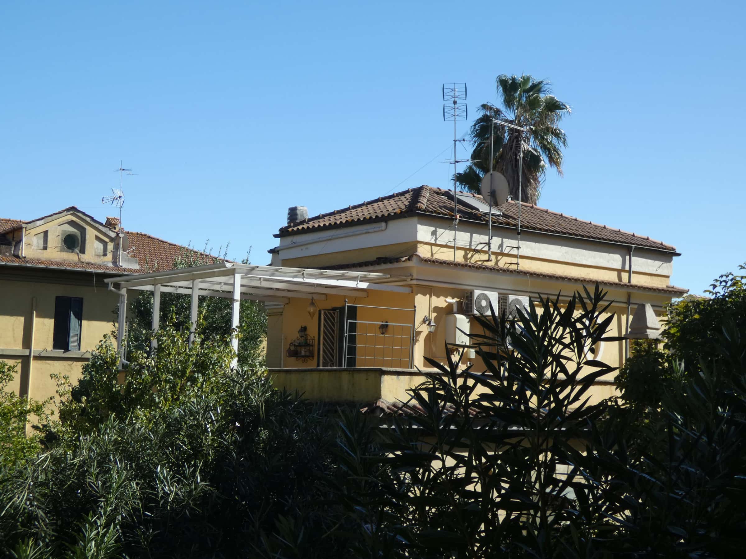 Apartamento em Via Isola Bella, Roma para 120 m² com 3 quartos