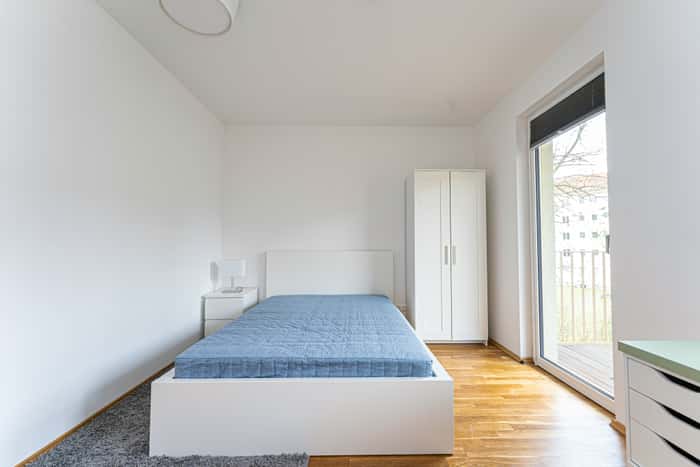 Listing photo thumbnail