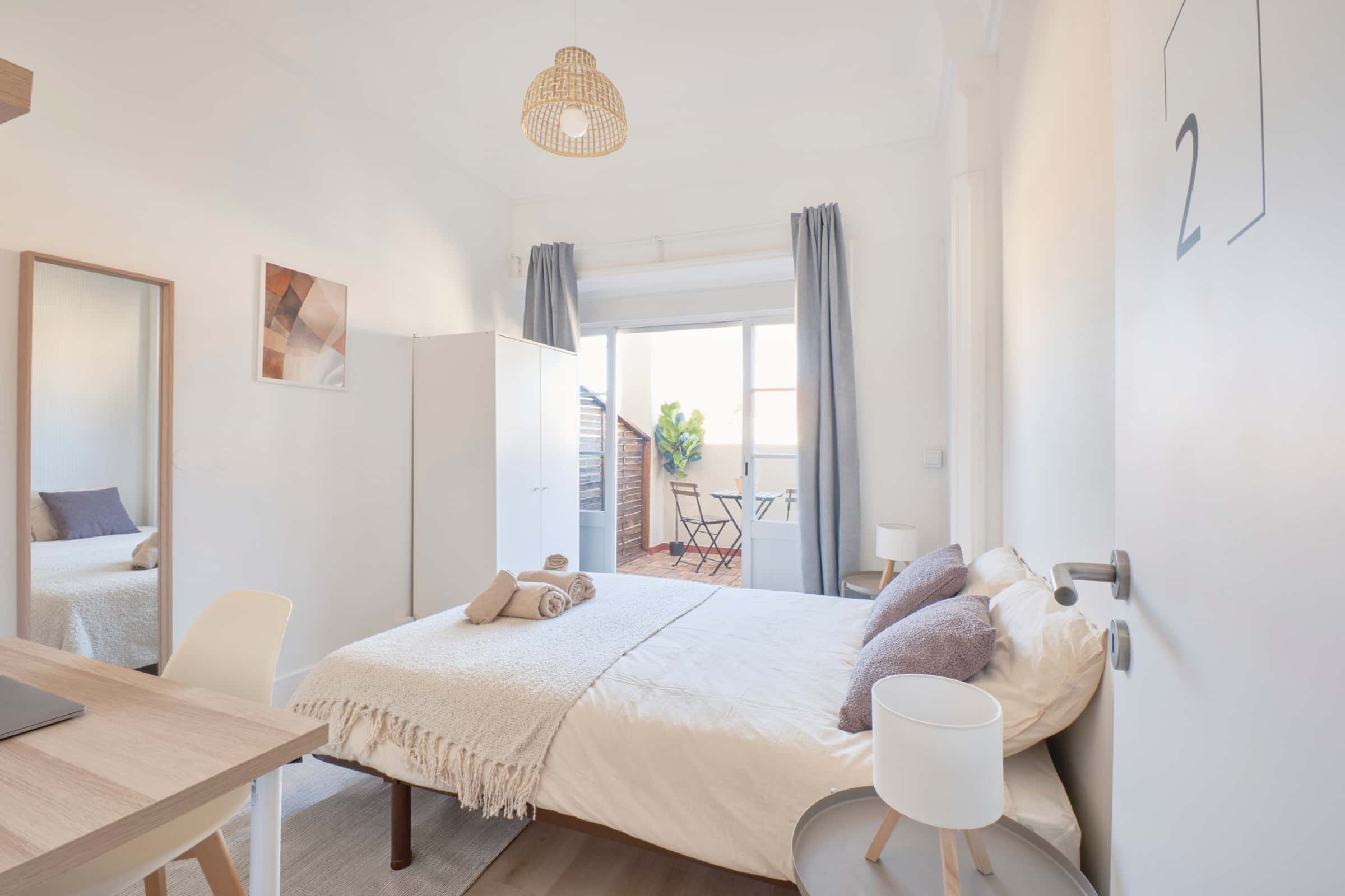 Furnished Room in Lisbon - Room 2