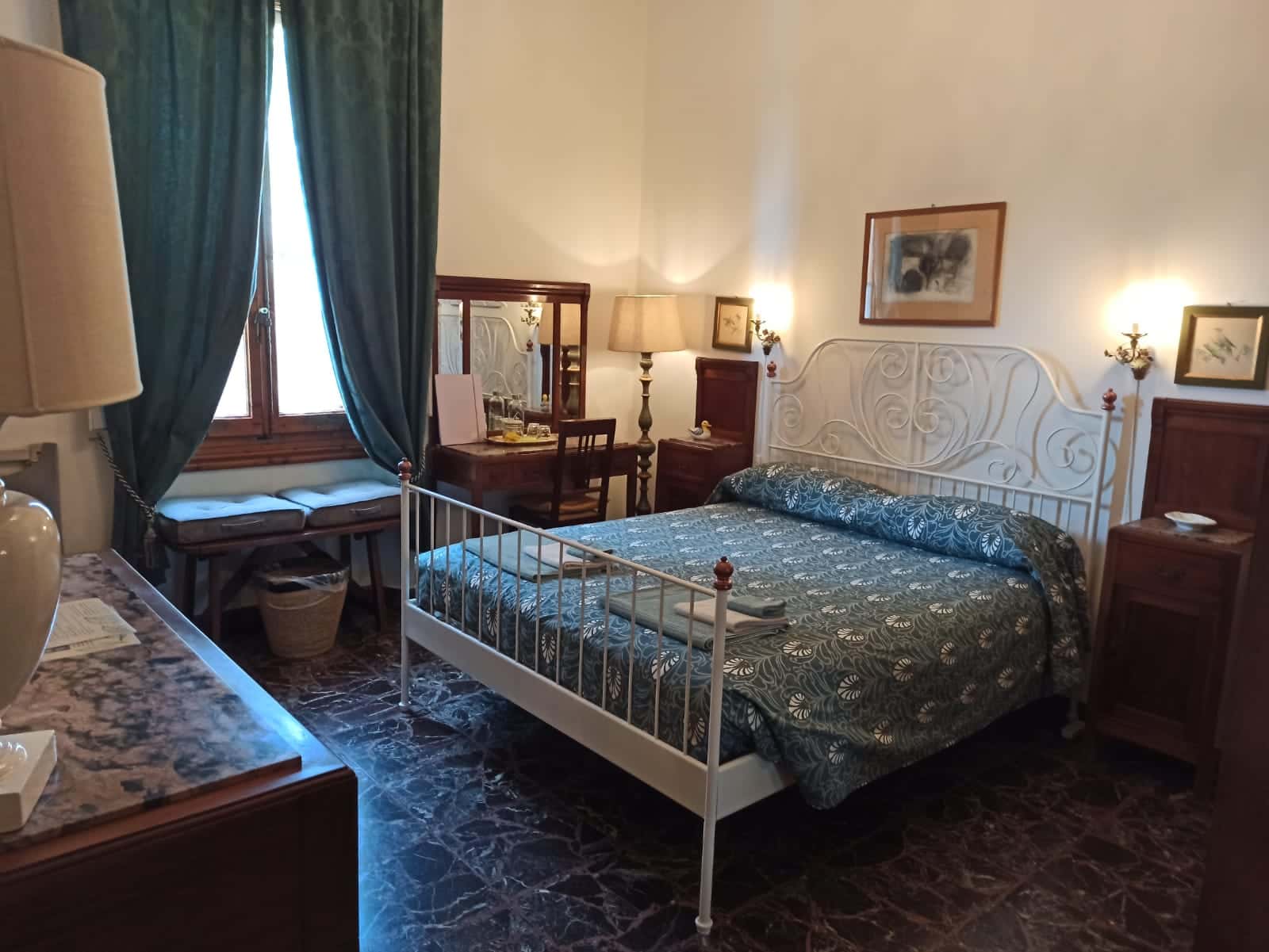 Stanza in Via Piero Cironi, Firenze di 160 m² con 3 camere