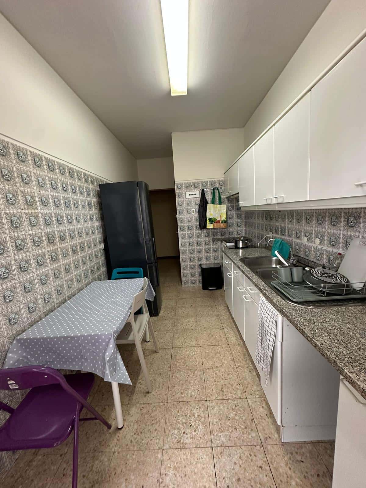 En-suite room in a 4-bedroom apartment in Porto - Room 4