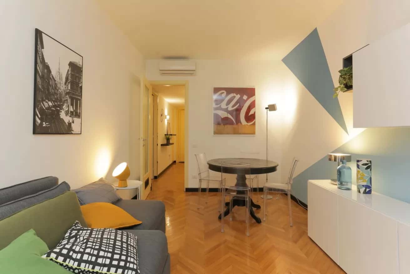 Bilocale colorato vicino alla metro Sondrio - in Milan
