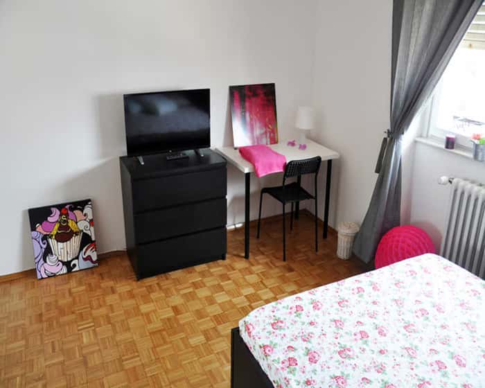 Listing photo thumbnail