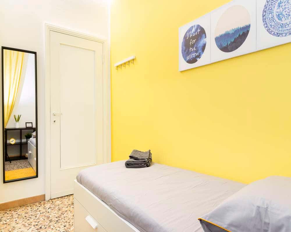 Special Offer: Stanza in VIA VINCENZO DA SEREGNO